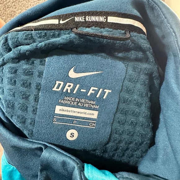 Nike‎ Running Training Jacket Sheild Max Dri-Fit Women Small Full Zip - Picture 3 of 15